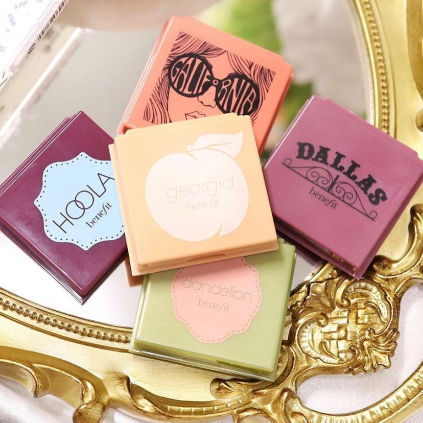 Benefit, Benefit Party Mini Starter 2020 Set Limited Edition, Benefit Party Mini Starter 2020 Set Limited Edition รีวิว, Hoola, Georgia, Dallas Rosy, Dandelion, GALifornia, Benefit บลัชออน, Benefit รีวิว, Benefit ราคา, เบเนฟิต