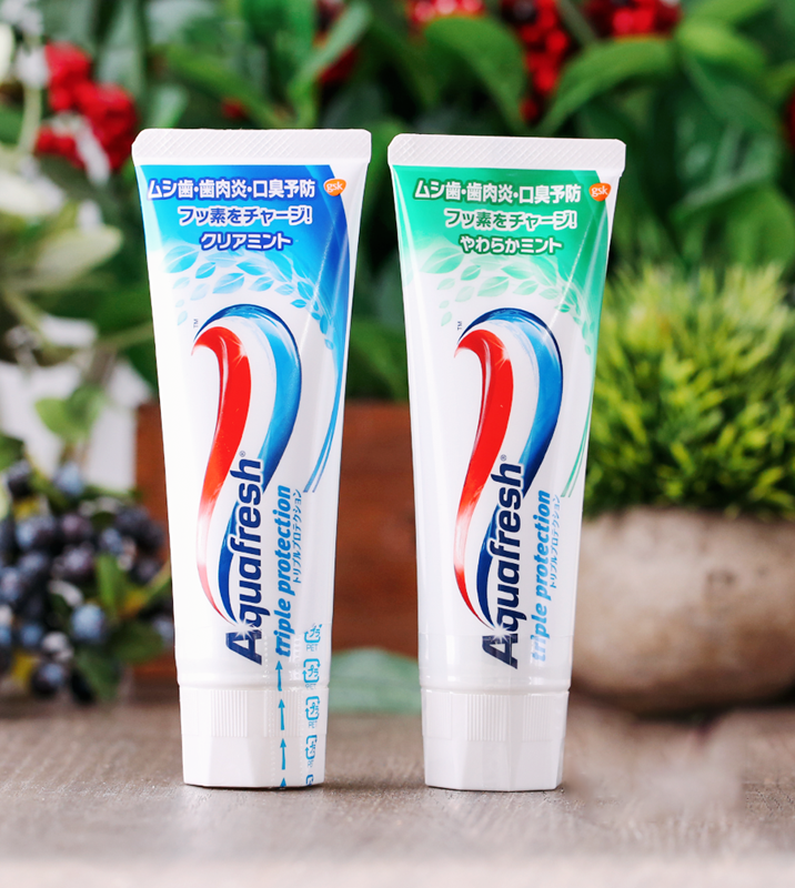 AQUAFRESH Triple Protection #soft mint 140g ยาสีฟันสูตรปกป้อง 3 ประสิทธิภาพ จากญี่ปุ่น ป้องกันโรคเหงือกอักเสบ เสริมโครงสร้างฟันและป้องกันฝันผุ ป้องกันกลิ่นปาก และช่วยให้ฟันขาวขึ้น