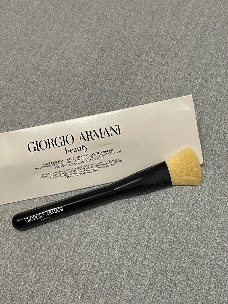 GIORGIO ARMANI Mini Foundation Brush