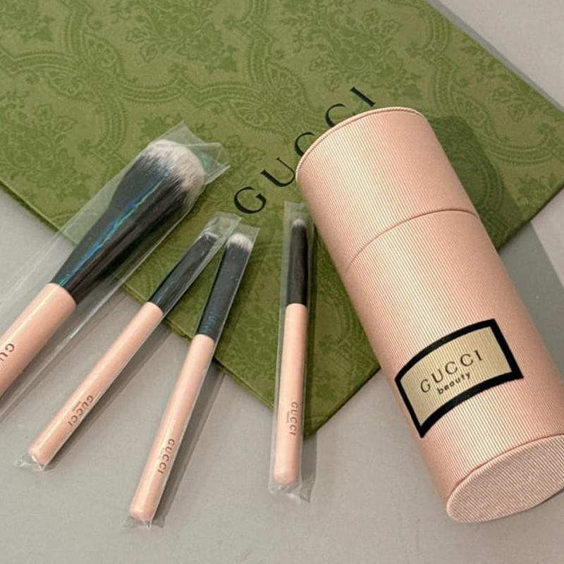 GUCCI Brush Set Cosmes With 4 Brushes